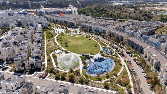 10416 Adamson Way, San Diego CA: https://media.crmls.org/mediaz/34cc2e08-ef80-49b7-8c35-d23cda914215.jpg