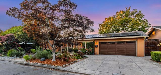 1111 Arnott Way, Campbell CA: https://media.crmls.org/mediaz/34ccd9e1-ac4d-4779-9a6b-bc174f034bfa.jpg