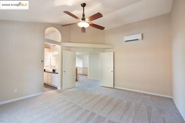 1003 Linda Vista Way, Rio Vista CA: https://media.crmls.org/mediaz/34cd3998-a845-4d56-94b9-4454b01b55f6.jpg