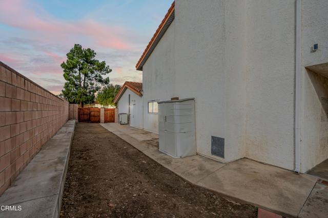 202 Faculty Street, Thousand Oaks CA: https://media.crmls.org/mediaz/34ce2eab-d646-486b-964c-2f88bbf4a8d0.jpg