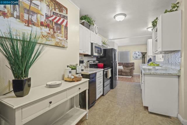 Image 10 of 29 For 2279 Saint George Dr