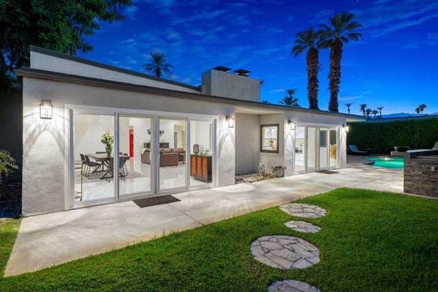 76140 Fairway Drive, Indian Wells CA: https://media.crmls.org/mediaz/34ce7aa2-3e92-417b-9815-c56d041d0a62.jpg