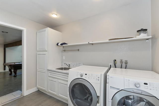 271 Bluebird Court, Big Bear CA: https://media.crmls.org/mediaz/34cea874-15ba-4188-8a27-b1239b59ad7a.jpg