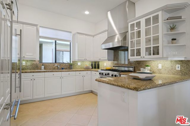 16000 W Sunset Boulevard, Pacific Palisades CA: https://media.crmls.org/mediaz/34ceb002-cbd6-4dad-b1af-fd085fcfb0ba.jpg