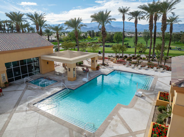 78664 Platinum Drive, Palm Desert CA: https://media.crmls.org/mediaz/34cf80b6-0ee5-4e79-8bef-5ee35bb457f6.jpg