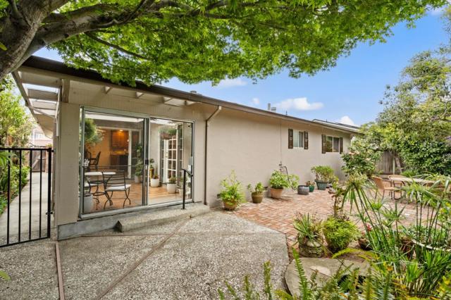 266 Curlew Court, Foster City CA: https://media.crmls.org/mediaz/34d10765-7681-43fa-9830-bf0df1bfe337.jpg