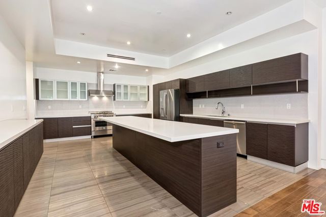 225 South Hamilton Drive, 106 photo 8