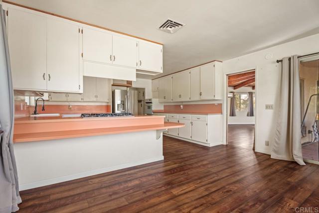 Detail Gallery Image 11 of 45 For 33805 Highway 94, Campo,  CA 91906 - 5 Beds | 3/2 Baths