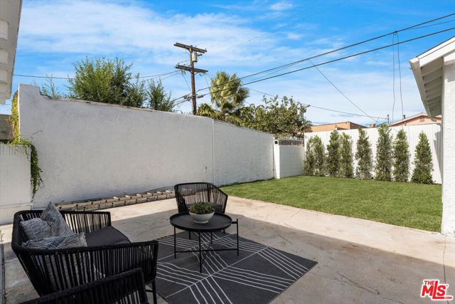 3815 W 60th Street, Los Angeles CA: https://media.crmls.org/mediaz/34d27435-7cc5-4a62-a78e-c2e0efa5a3d5.jpg