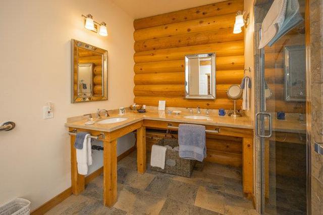 2081 Ponderosa Way, Murphys CA: https://media.crmls.org/mediaz/34d27a99-e9d1-4c3d-9d73-341ea2550eb1.jpg