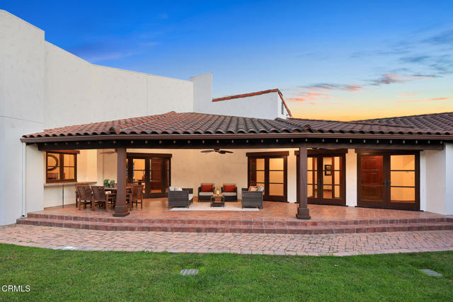 1533 Rancho Avenue, Glendale CA: https://media.crmls.org/mediaz/34d29483-9dcd-4d52-abc1-33af99792dc3.jpg