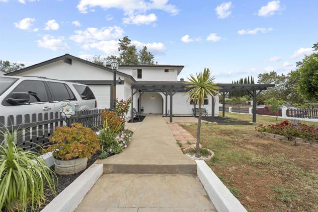 1220 Hoover Street, Escondido CA: https://media.crmls.org/mediaz/34d2c0ed-8048-458f-a6d3-22f59313ee21.jpg