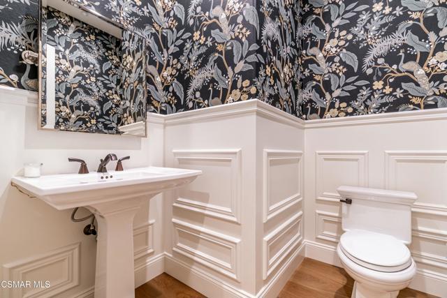 5675 Via Bonita, Newbury Park CA: https://media.crmls.org/mediaz/34d326bb-28da-4049-b89e-54f983db01a9.jpg