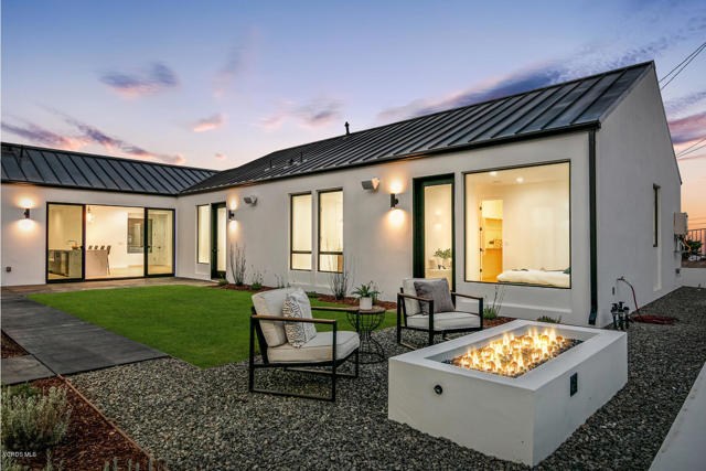 953 Colina Vista, Ventura CA: https://media.crmls.org/mediaz/34d389d7-da58-4362-88a6-2574fd16a864.jpg