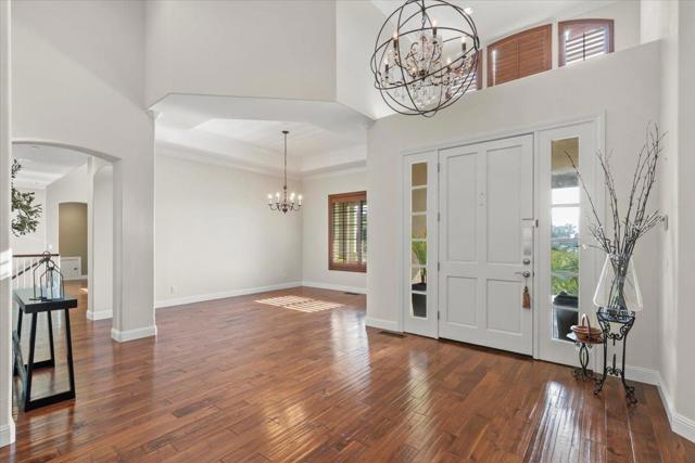 2380 Sunflower Circle, Gilroy CA: https://media.crmls.org/mediaz/34d3b6a9-0e11-4f95-a302-cc5a5347e921.jpg