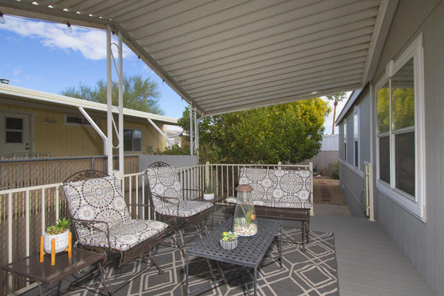 Image 18 of 48 For 14777 Palm Drive  8