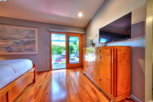6291 Calle Fuego, Pleasanton CA: https://media.crmls.org/mediaz/34d4fd42-016d-449b-98bc-5c2a6c13af75.jpg
