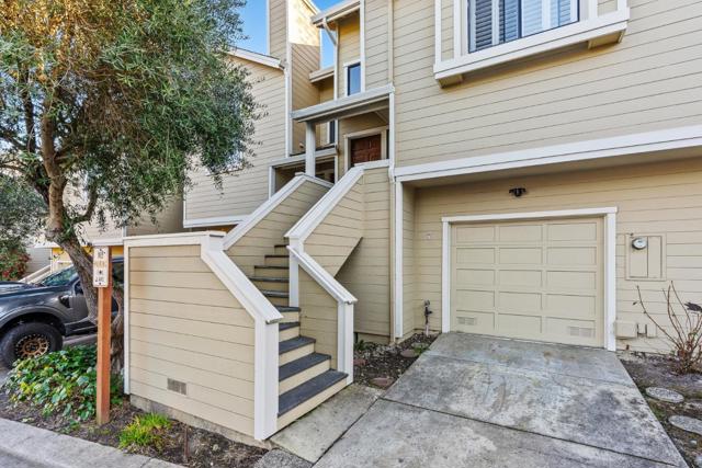 7 Arabian Way, Scotts Valley CA: https://media.crmls.org/mediaz/34d67472-f7d8-4edd-a723-d41a524a9a86.jpg