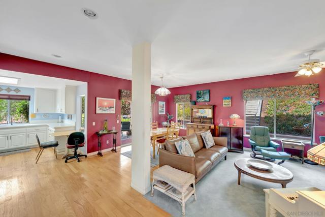 2106 Zachary Gln, Escondido CA: https://media.crmls.org/mediaz/34d69524-7732-4665-b36a-4946ad38e659.jpg