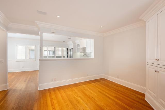 3294 Caminito Eastbluff, La Jolla CA: https://media.crmls.org/mediaz/34d71fe5-707c-4d3c-8ca2-842499f823ed.jpg