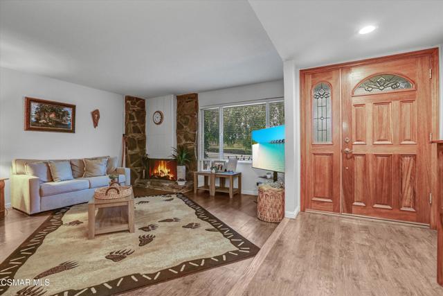 103 W Janss Road, Thousand Oaks CA: https://media.crmls.org/mediaz/34d77fa5-596b-4693-b61a-a170bf822184.jpg