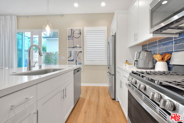 2432 E Hyde Paseo, Ontario CA: https://media.crmls.org/mediaz/34d7c9fb-e2c5-49ff-9b40-92f5e6834278.jpg