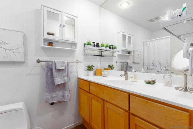 2941 Ariane Dr, San Diego CA: https://media.crmls.org/mediaz/34d8b81e-f4ee-4b06-bd7e-1afbfcc3e9a4.jpg