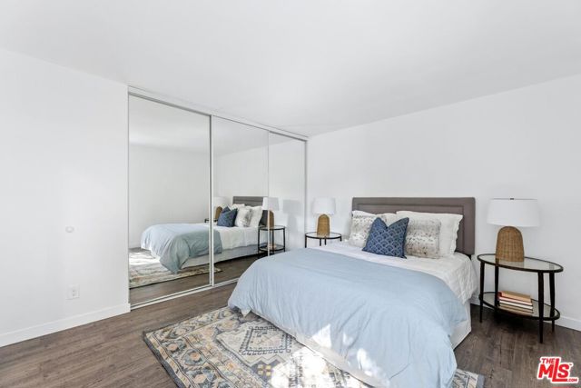 20134 Leadwell Street, Winnetka CA: https://media.crmls.org/mediaz/34d9261f-70c7-4e2b-bdbe-d48a400ab83d.jpg