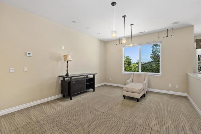 1833 Corte Galeana, Chula Vista CA: https://media.crmls.org/mediaz/34d9ee8d-dbba-44a7-97d0-57455a471e6c.jpg