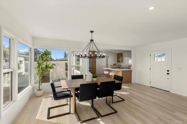 Detail Gallery Image 4 of 65 For 874 Hacienda Dr, El Cajon,  CA 92020 - 5 Beds | 4 Baths