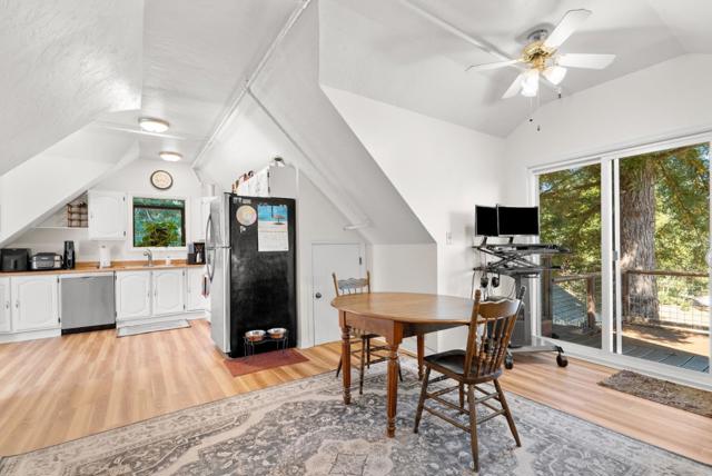 7919 Empire Grade, Santa Cruz CA: https://media.crmls.org/mediaz/34daaaf1-9acc-4a4a-a421-dad86947c427.jpg