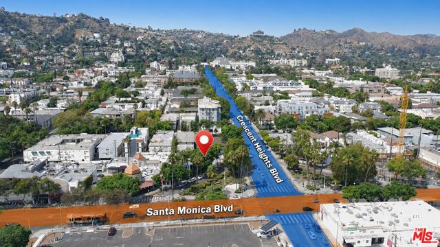 1111 North Crescent Heights Boulevard photo 32