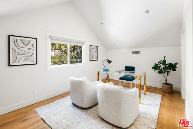 2612 Wallingford Drive, Beverly Hills, California 90210, 5 Bedrooms Bedrooms, ,6 BathroomsBathrooms,Single Family Residence,For Sale,Wallingford,24357787