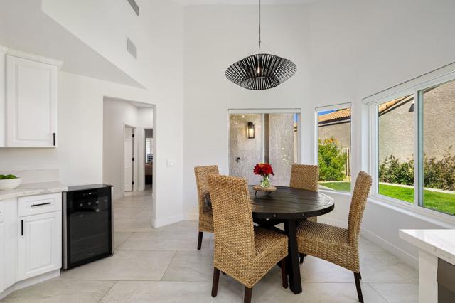 48205 Vista De Nopal, La Quinta CA: https://media.crmls.org/mediaz/34dc4037-4898-4f5c-a7e2-f12c73787ca8.jpg