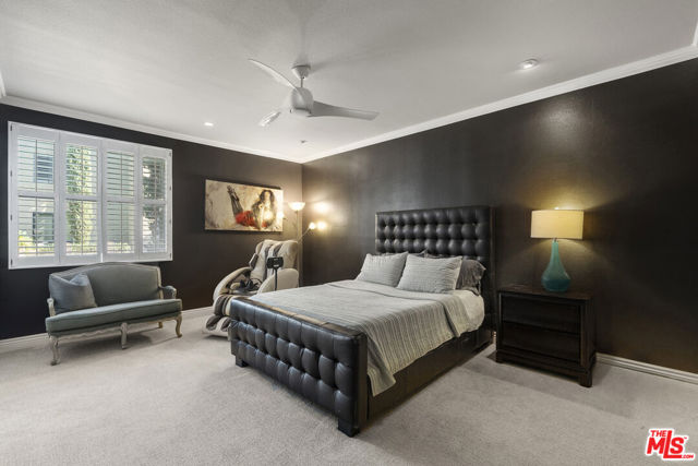 8455 Fountain Avenue, West Hollywood CA: https://media.crmls.org/mediaz/34dc4309-7d98-417b-ba05-6f5e4e40ee95.jpg