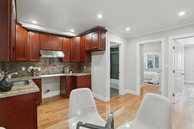 212 Sweeny Street, San Francisco CA: https://media.crmls.org/mediaz/34dc47b4-2290-49ac-a917-b5e5af83b7b2.jpg