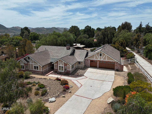 2735 Los Pinos Circle, Camarillo CA: https://media.crmls.org/mediaz/34dc8e89-0ad1-4420-a133-1963c43cd89e.jpg