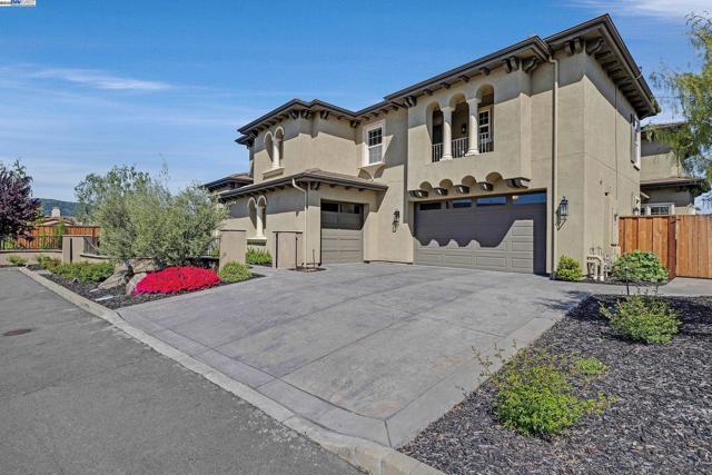 5719 Dimas Ct, Pleasanton CA: https://media.crmls.org/mediaz/34dd1609-a730-4f4c-9454-8a7b27e33bc0.jpg