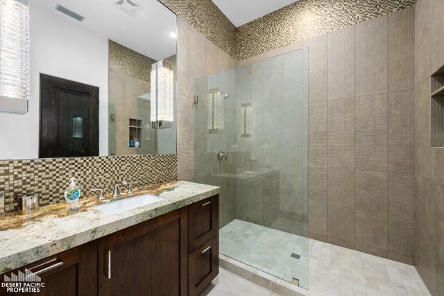 61126 Goodwood Dr, Thermal CA: https://media.crmls.org/mediaz/34dd9d99-b569-49fe-90b1-12f954bc0eb4.jpg