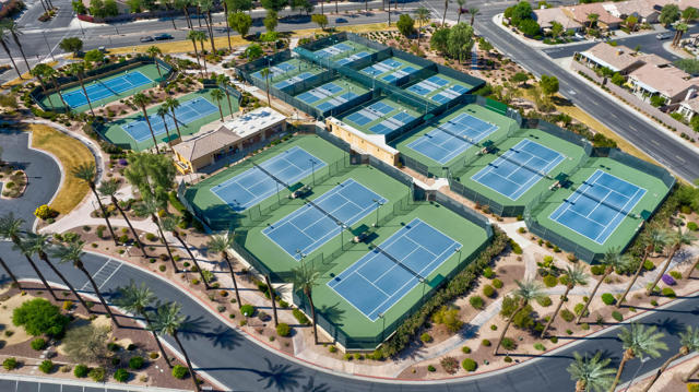 35232 Moorbrook Road, Palm Desert CA: https://media.crmls.org/mediaz/34ddf958-731d-4ed3-a23c-364b9781d5d5.jpg