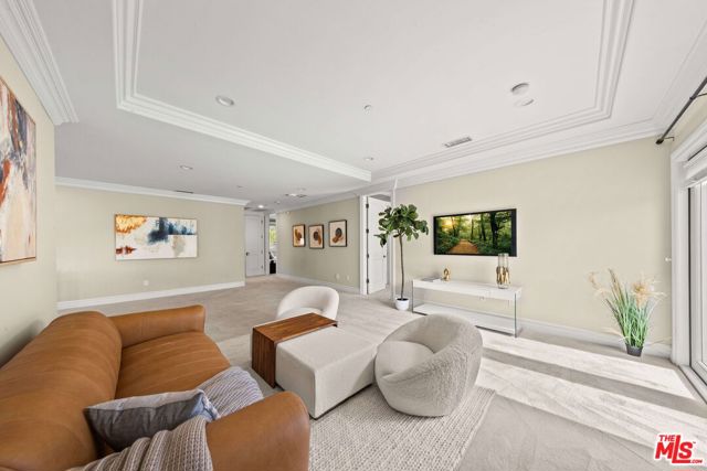 25043 Abercrombie Lane, Calabasas CA: https://media.crmls.org/mediaz/34de1802-5fb1-46ee-9f4a-ef6987a05944.jpg