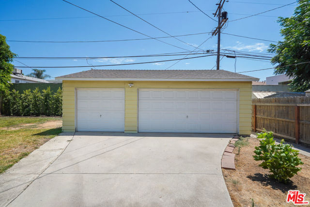 6648 Peach Avenue, Van Nuys, California 91406, 4 Bedrooms Bedrooms, ,3 BathroomsBathrooms,Single Family Residence,For Sale,Peach,24427142