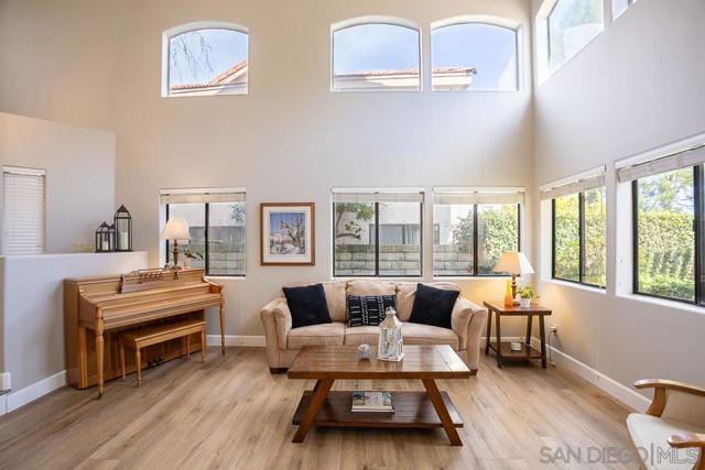 25314 Keats Ln, Stevenson Ranch CA: https://media.crmls.org/mediaz/34debac6-62d1-462a-8a33-cc9ef88faaa7.jpg