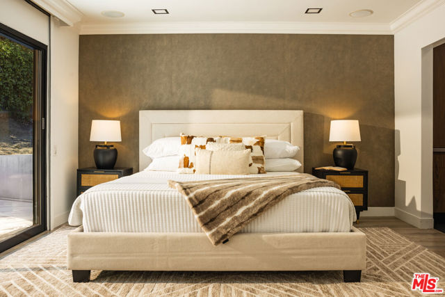 9991 Liebe Drive, Beverly Hills CA: https://media.crmls.org/mediaz/34df073b-2121-4d77-b931-fd6989878c2a.jpg