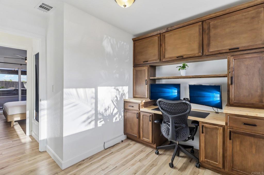 2852 Yvonne St - photo 20