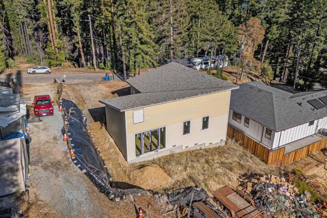 701 Pinecrest Drive, Boulder Creek CA: https://media.crmls.org/mediaz/34e0af85-aaef-4b9e-9cf9-1440da36d1ab.jpg