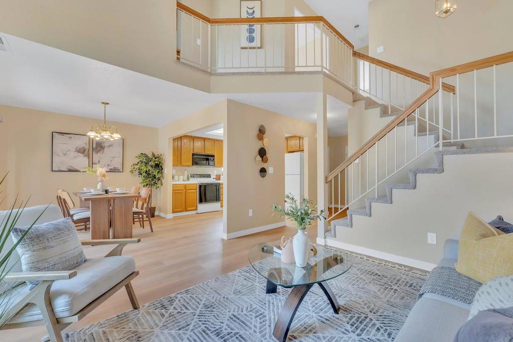 19 Winding Way