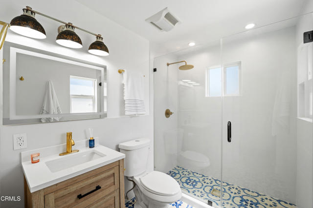 136 Los Angeles Avenue, Oxnard CA: https://media.crmls.org/mediaz/34e22c6f-590c-4793-96a5-6be13275e67b.jpg