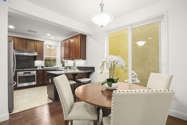 3105 Vittoria Loop, Dublin CA: https://media.crmls.org/mediaz/34e25d14-ec7e-414f-863e-98344d8c9898.jpg