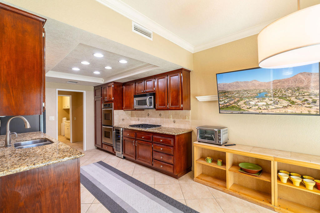 MLS #219138684DA image #16